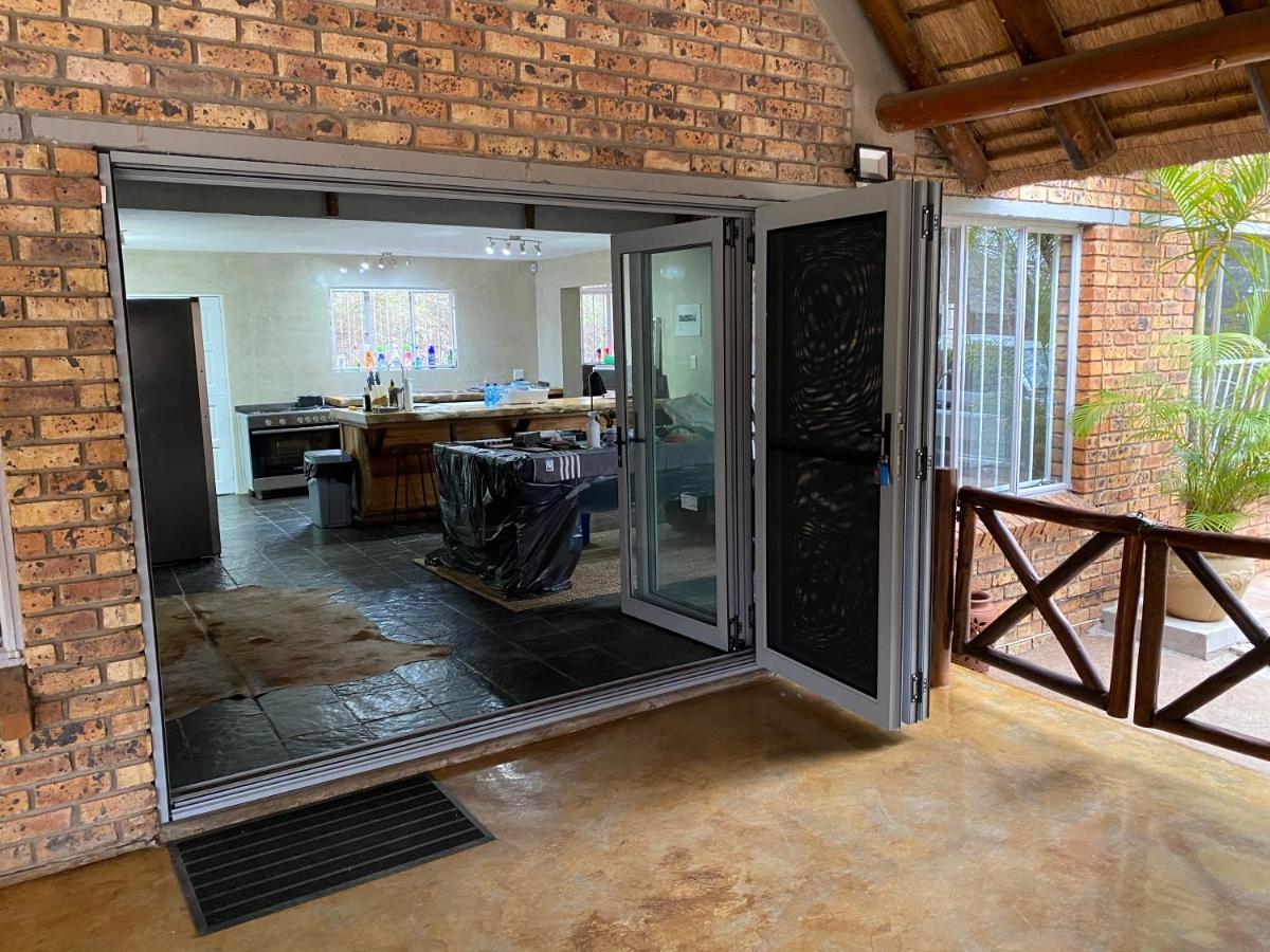 Genet House Holiday Home Marloth Park Eksteriør billede