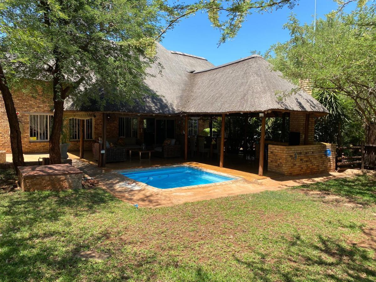 Genet House Holiday Home Marloth Park Eksteriør billede
